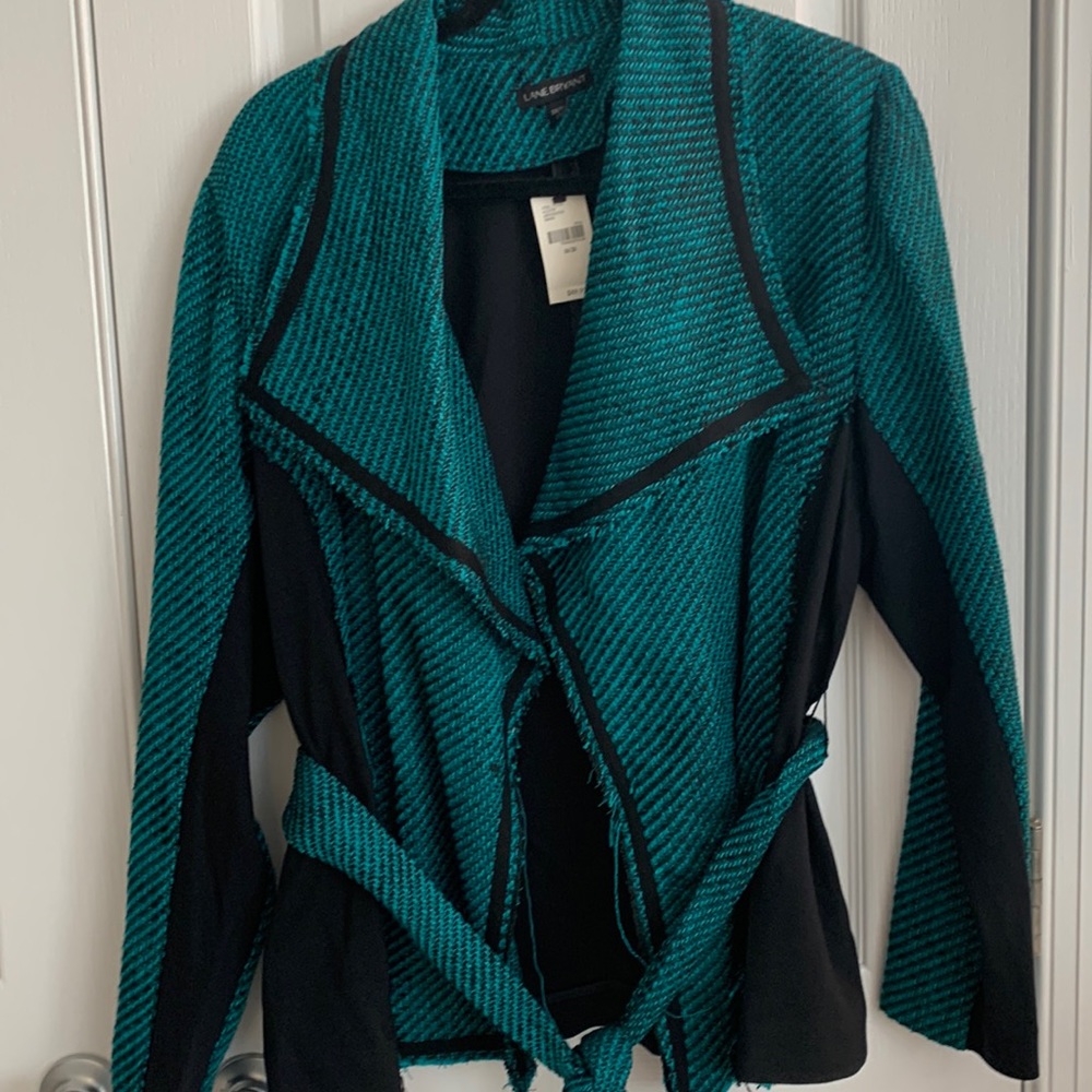 NWT Beautiful green/black drape front jacket with belt. 18/20